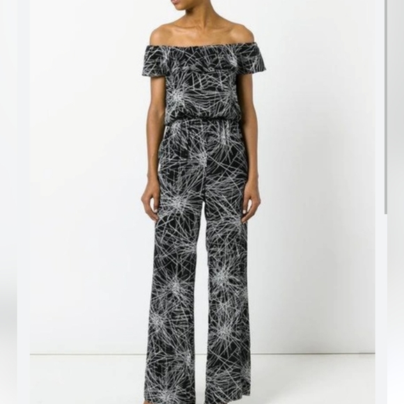 Diane Von Furstenberg Adele Jumpsuit Black Print Ruffle Off The Shoulder Size 0 - Picture 1 of 16